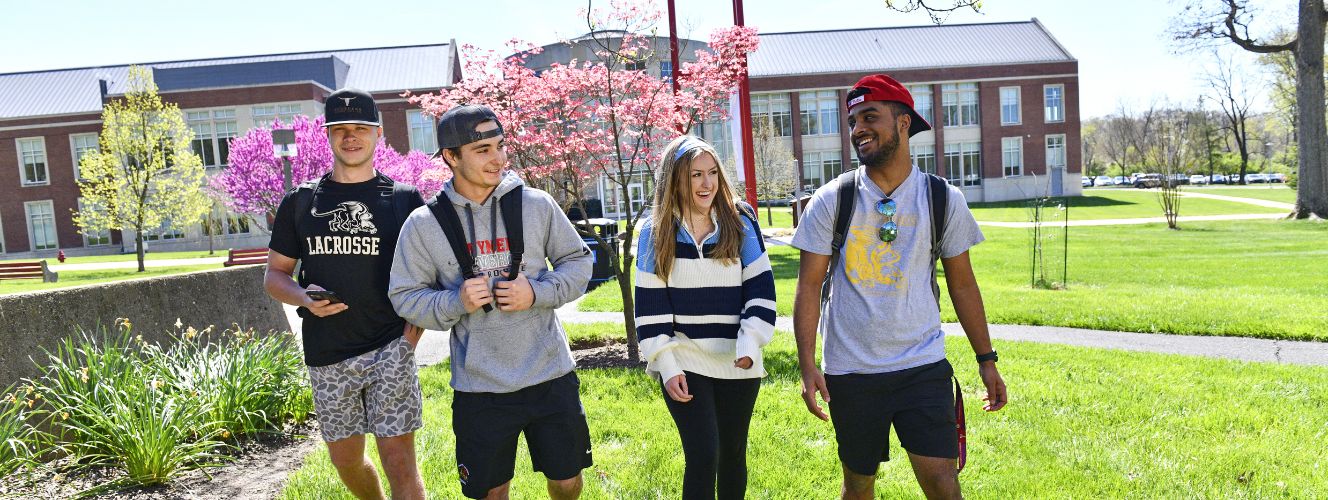 GMercyU students on campus